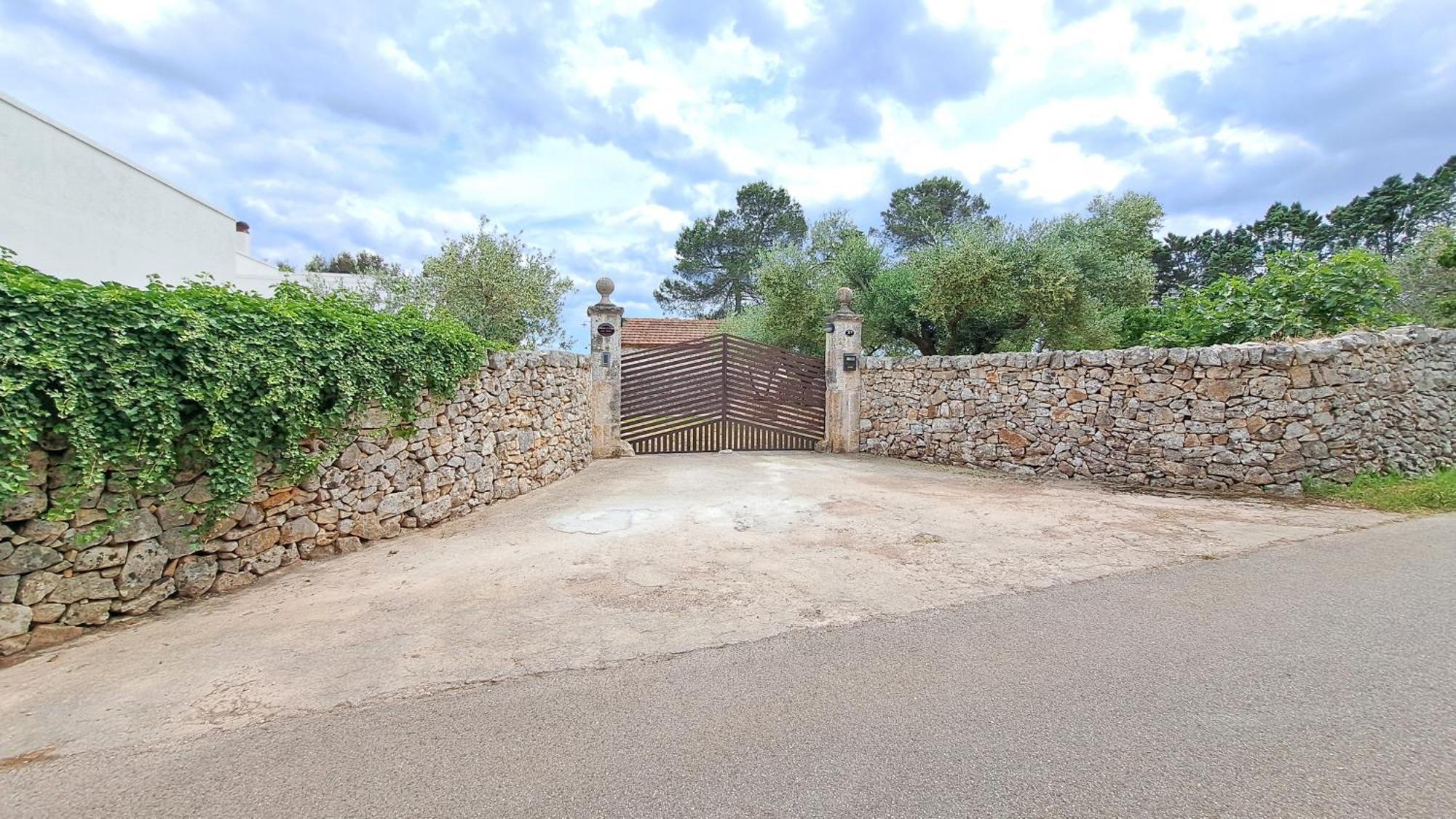Вилла Casolare Di Puglia Ночи Экстерьер фото