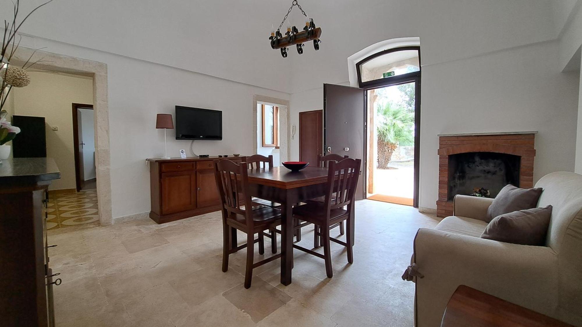 Вилла Casolare Di Puglia Ночи Экстерьер фото