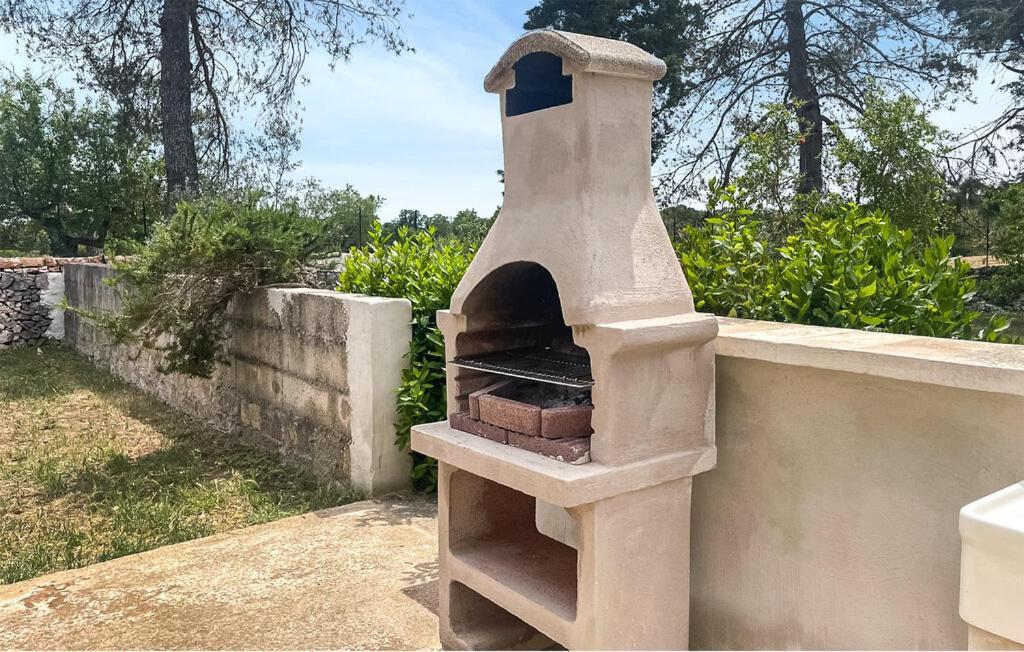 Вилла Casolare Di Puglia Ночи Экстерьер фото